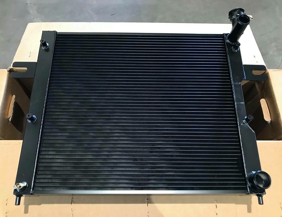 Aluminum Radiator for Jeep Grand Cherokee WK & Commander XK 3.0 3.7 V6 –  CHRRACING